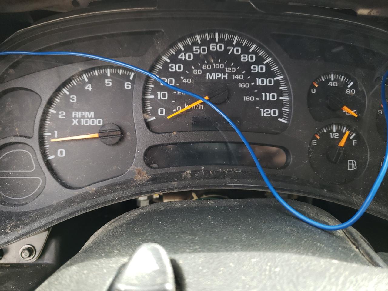 Photo 8 from auction – 2004 CHEVROLET SILVERADO with VIN 2GCEC19T641344636