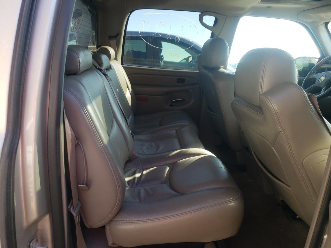 صورة رقم 6 من المزاد - 2004 CADILLAC ESCALADE E مع VIN 3GYEK62N64G308359