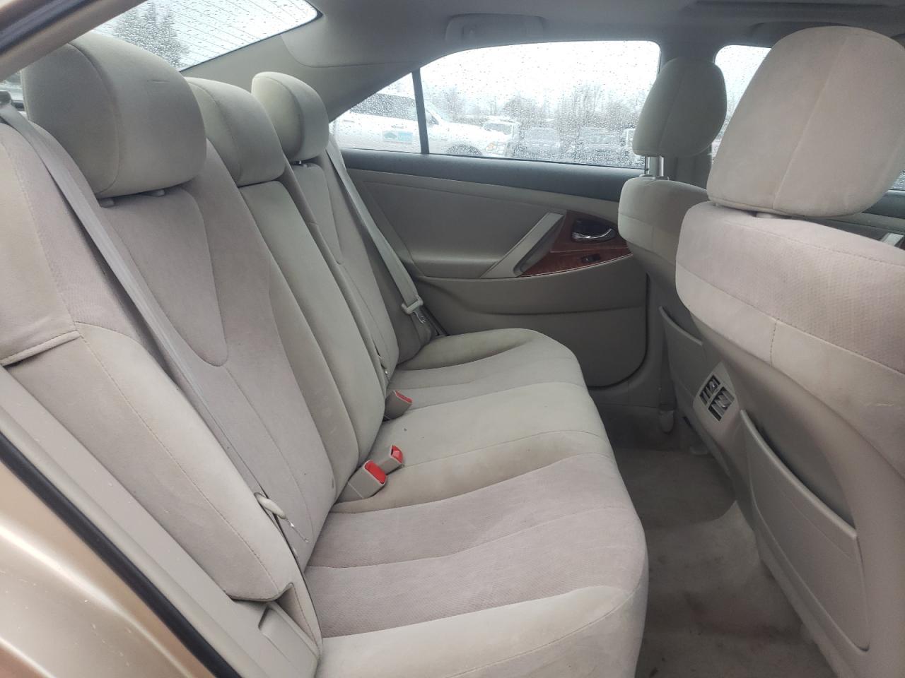 Photo 6 from auction – 2010 TOYOTA CAMRY BASE with VIN 4T1BF3EK3AU011051