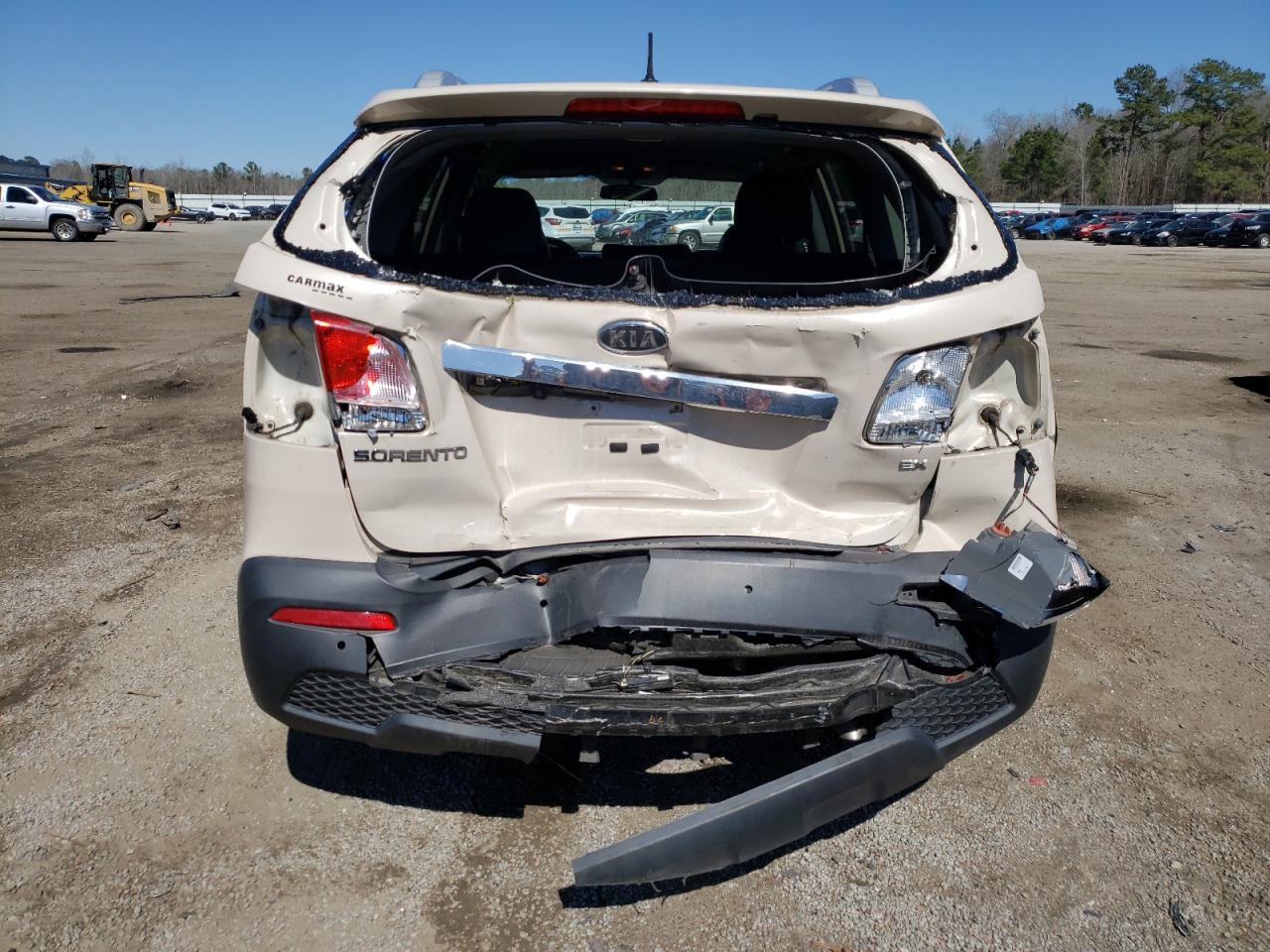 Photo 9 from auction – 2012 KIA SORENTO EX with VIN 5XYKU3A61CG233918