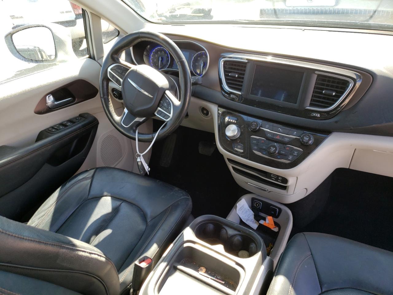 Photo 9 from auction – 2019 CHRYSLER PACIFICA T with VIN 2C4RC1BG6KR554375