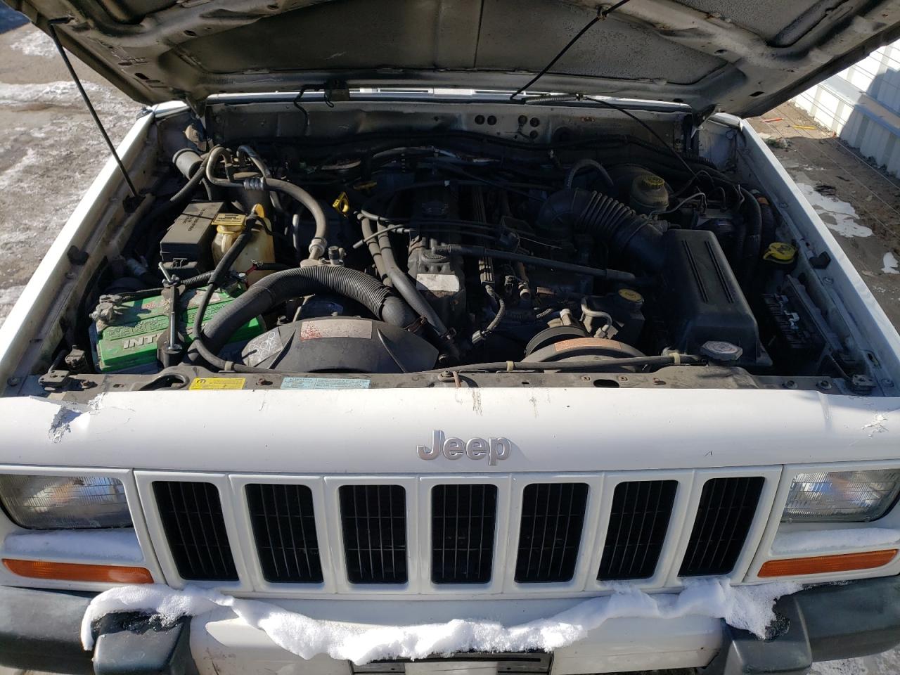Photo 7 from auction – 2001 JEEP UK with VIN 1J4FF48S01L585534