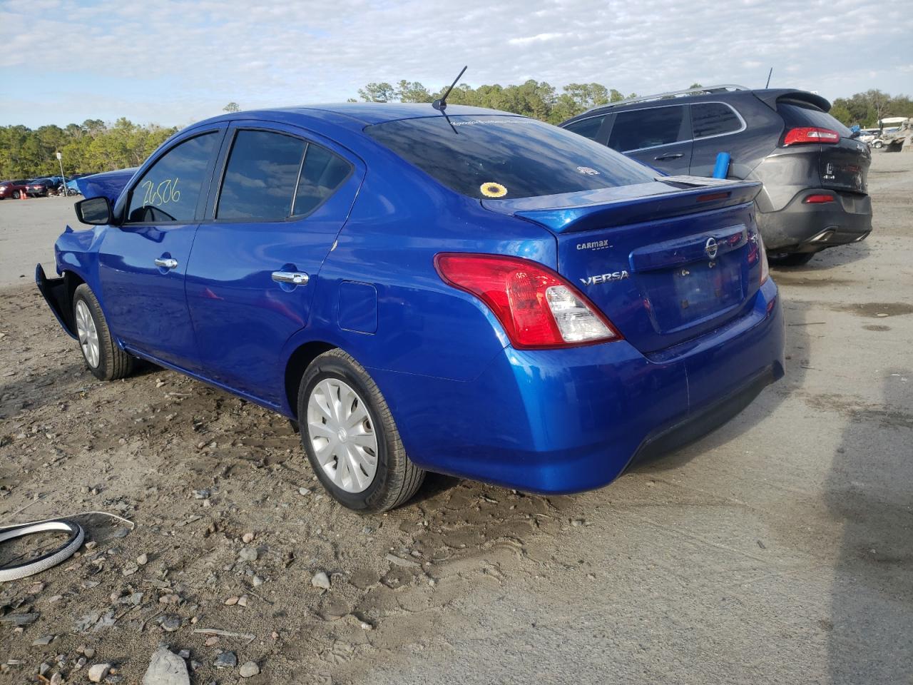 Photo 3 from auction – 2017 NISSAN VERSA S with VIN 3N1CN7AP5HL873862