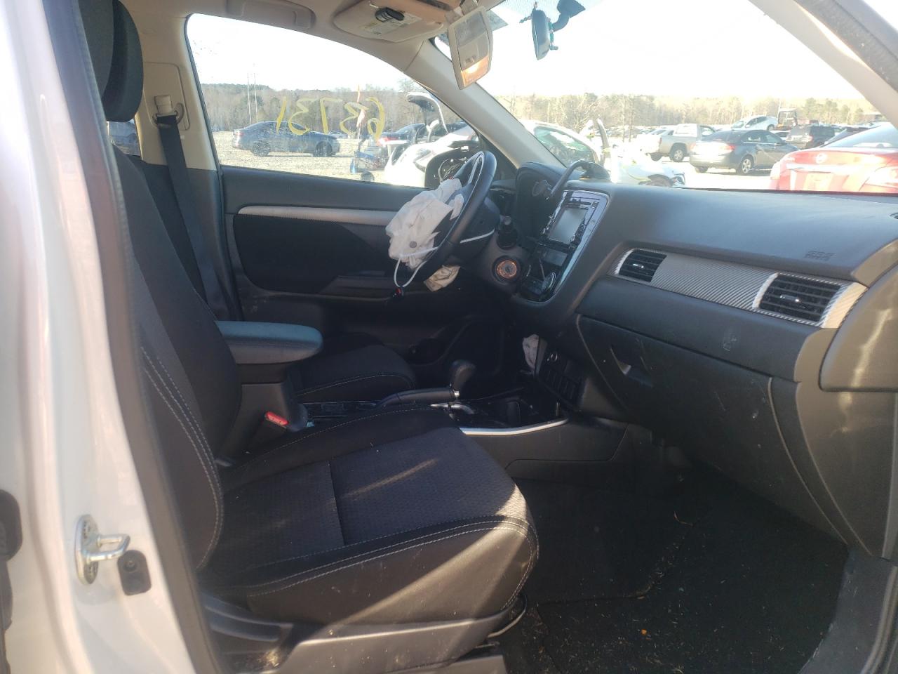 Photo 5 from auction – 2017 MITSUBISHI OUTLANDER with VIN JA4AD2A31HZ059119