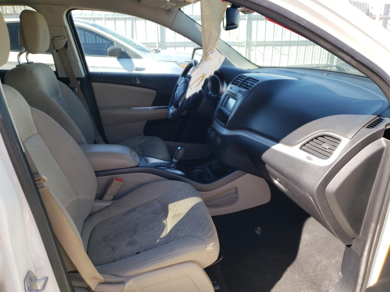 Photo 5 from auction – 2016 DODGE JOURNEY SE with VIN 3C4PDCAB6GT195135