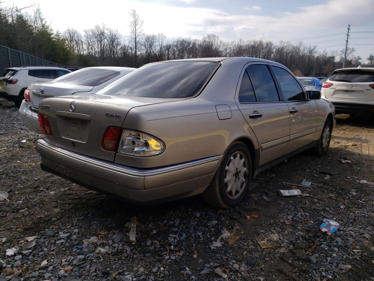 Photo 4 from auction – 1998 MERCEDES-BENZ E 320 4MAT with VIN WDBJF82F8WX012477