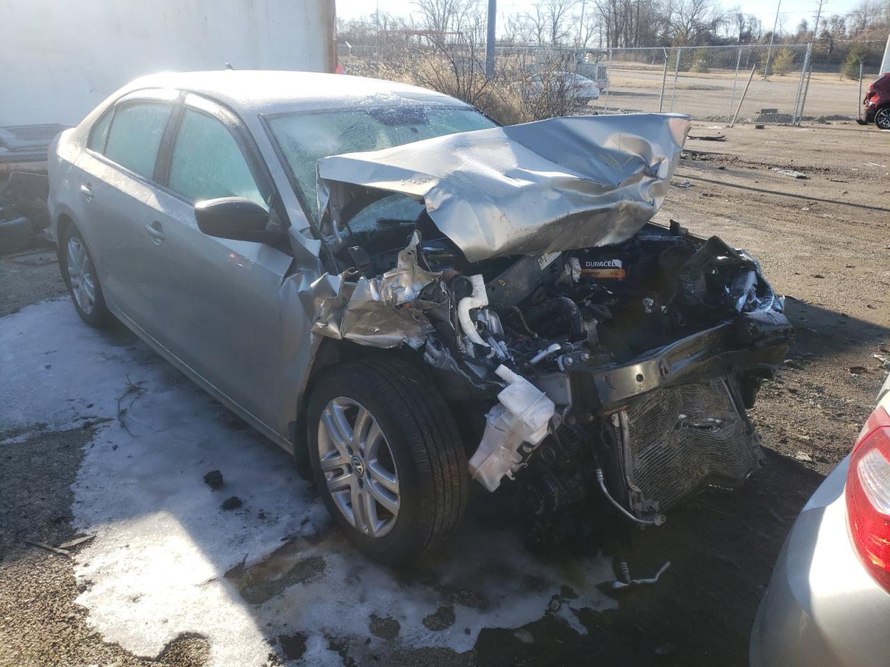 Photo 1 from auction – 2015 VOLKSWAGEN JETTA BASE with VIN 3VW2K7AJ0FM209535