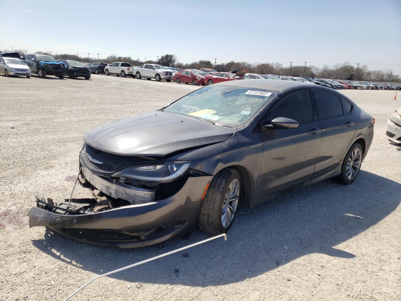 Photo 2 from auction – 2015 CHRYSLER 200 S with VIN 1C3CCCBB8FN682923