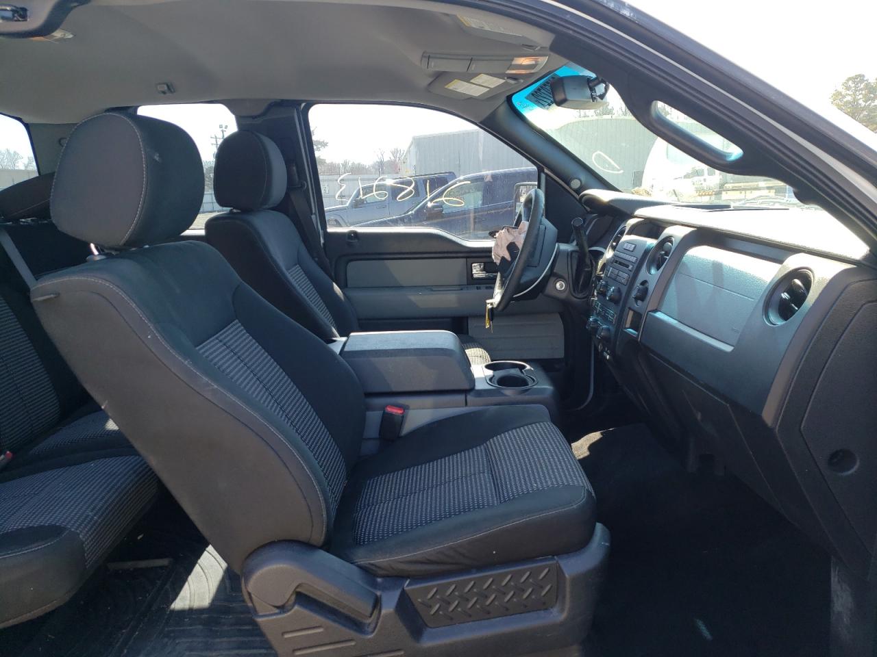 Photo 5 from auction – 2014 FORD F150 SUPER with VIN 1FTFX1CF5EKF51757