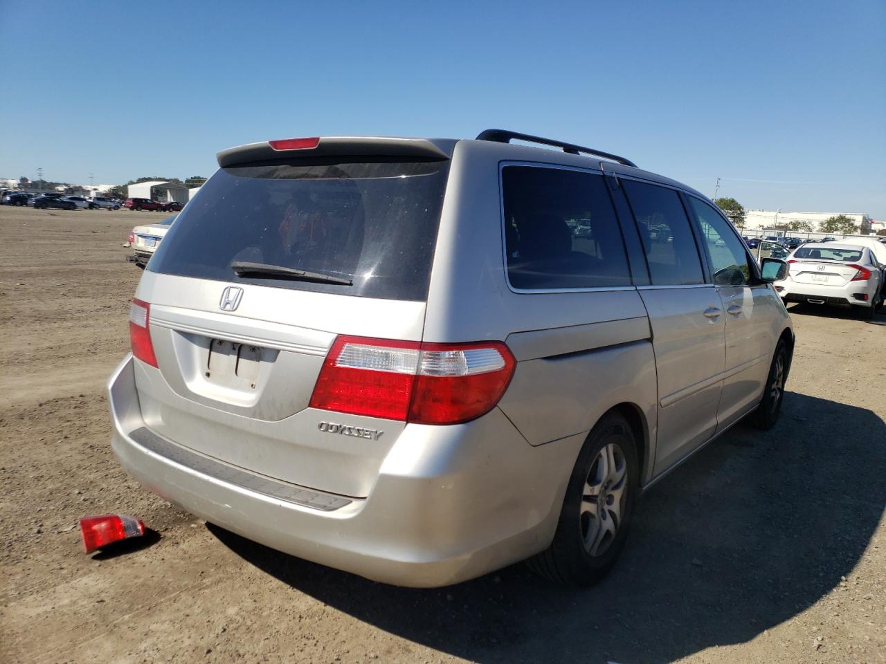 Photo 4 from auction – 2005 HONDA ODYSSEY EX with VIN 5FNRL38635B046620