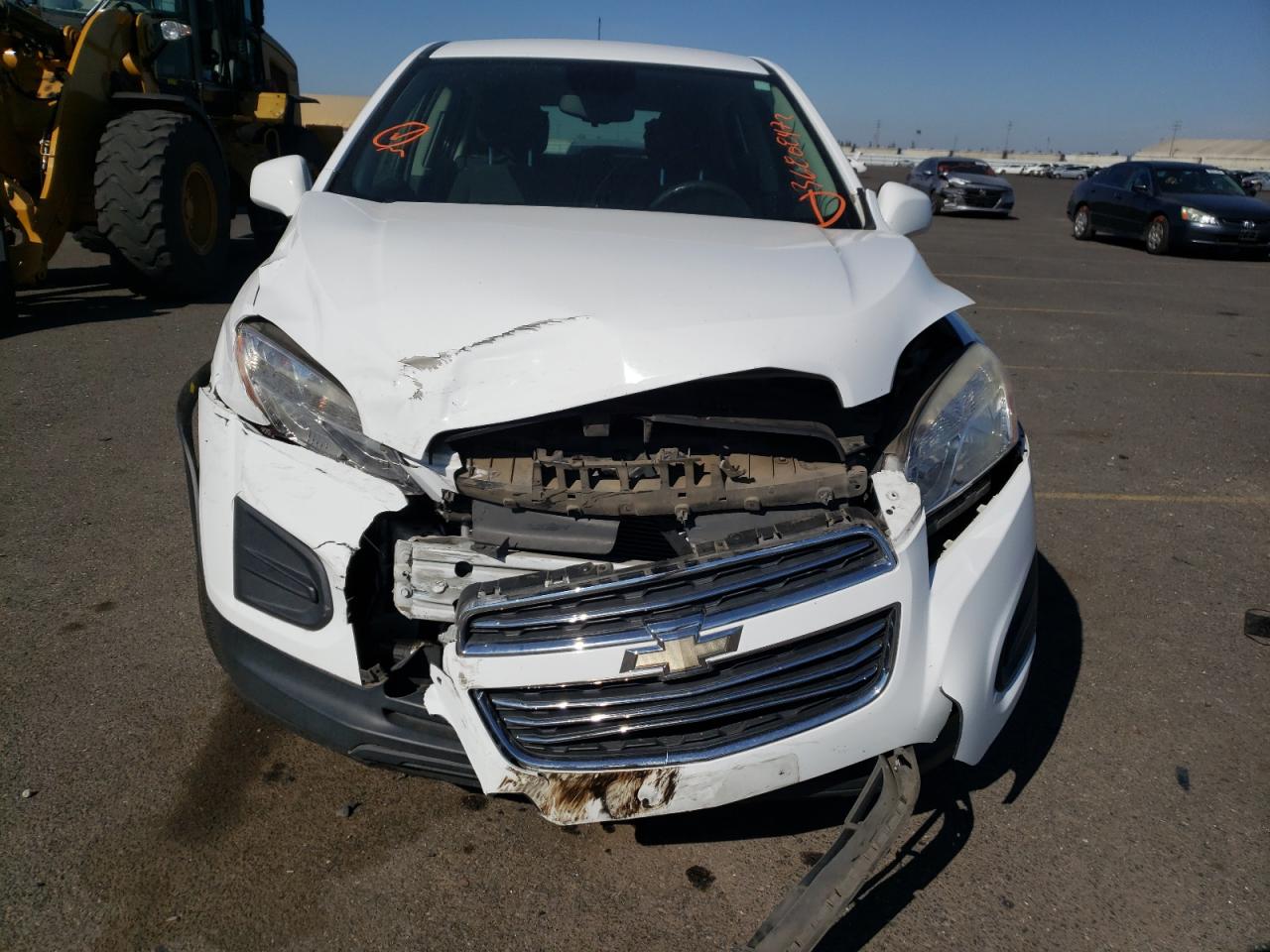 Photo 9 from auction – 2015 CHEVROLET TRAX 1LS with VIN KL7CJPSB5FB064773