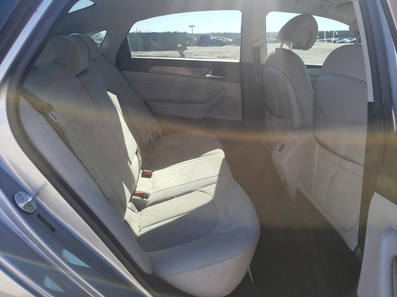 Photo 6 from auction – 2015 HYUNDAI SONATA SPO with VIN 5NPE34AF2FH034914