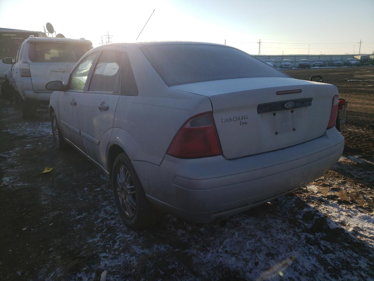 Photo 3 from auction – 2007 FORD FOCUS ZX4 with VIN 1FAFP34N47W258810