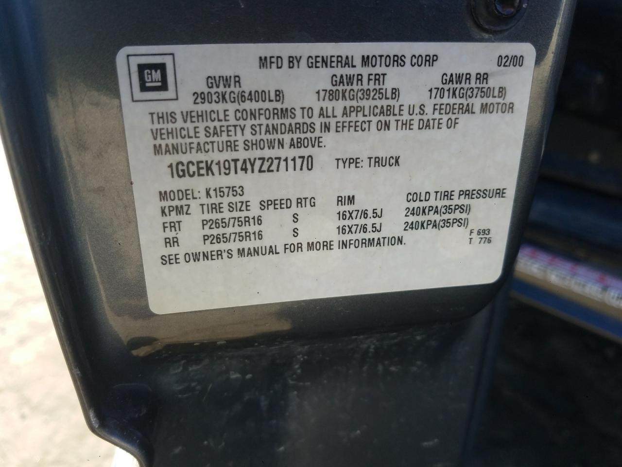 Photo 10 from auction – 2000 CHEVROLET SILVERADO with VIN 1GCEK19T4YZ271170
