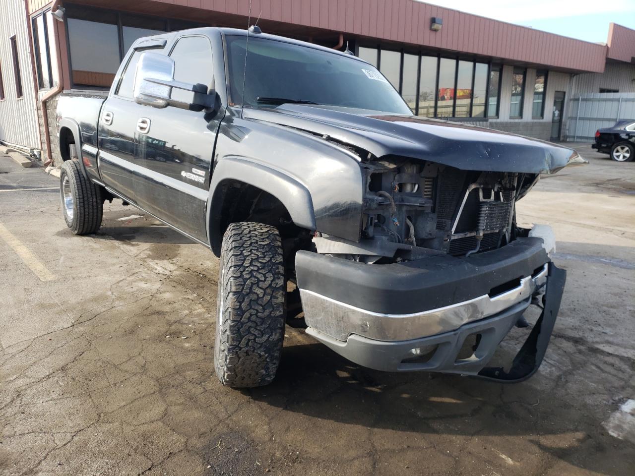 CHEVROLET silverado 2005 with VIN 1GCHK23285F826962 - Photo from auction