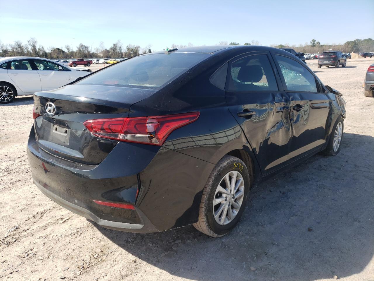 Photo 4 from auction – 2018 HYUNDAI ACCENT SE with VIN 3KPC24A33JE010523
