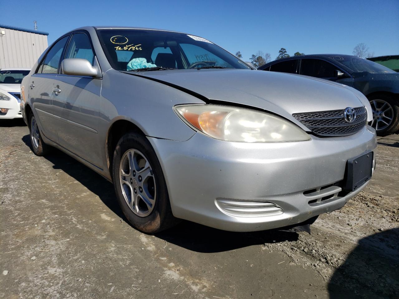 TOYOTA CAMRY LE 2002 with VIN 4T1BE32K32U056676 - Photo from auction