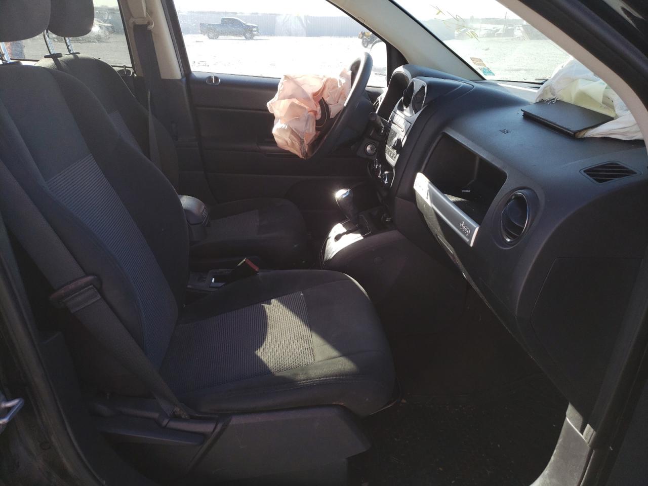 Photo 5 from auction – 2016 JEEP COMPASS SP with VIN 1C4NJDBB4GD549633