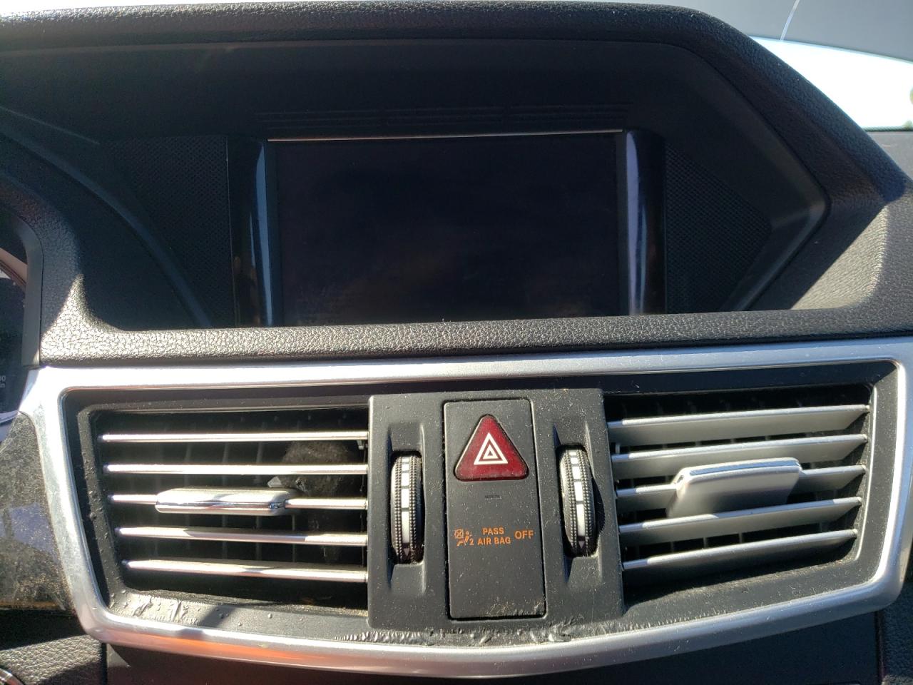 Photo 9 from auction – 2012 MERCEDES-BENZ E 350 with VIN WDDHF5KBXCA606505