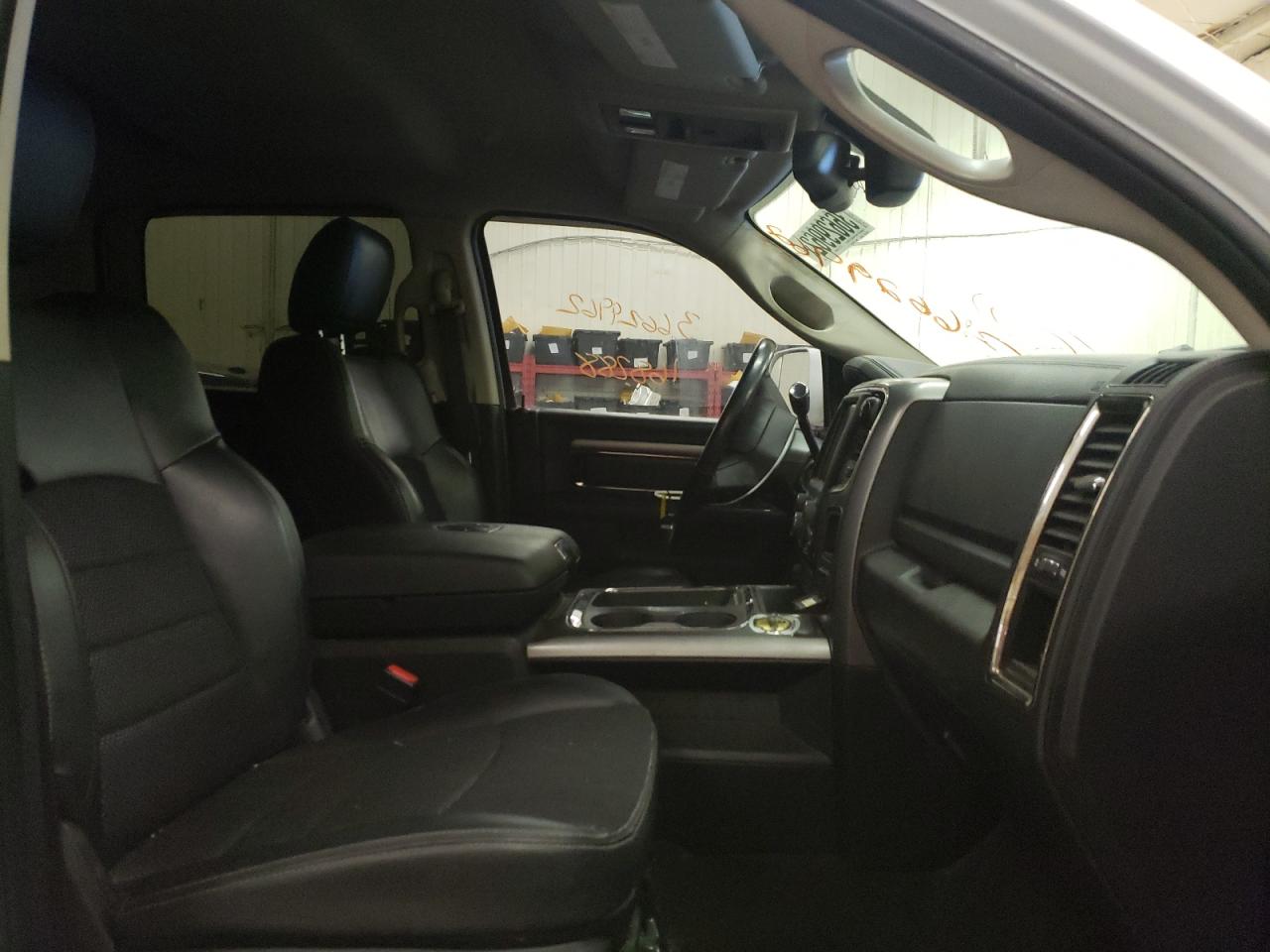 Photo 5 from auction – 2018 RAM 3500 SLT with VIN 3C63R3DL5JG140641
