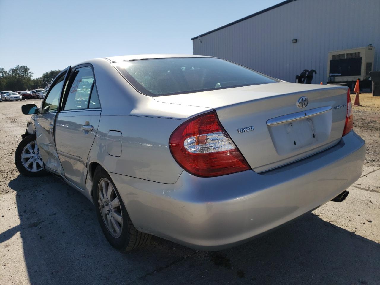 Photo 3 from auction – 2003 TOYOTA CAMRY LE with VIN 4T1BE30K93U210814