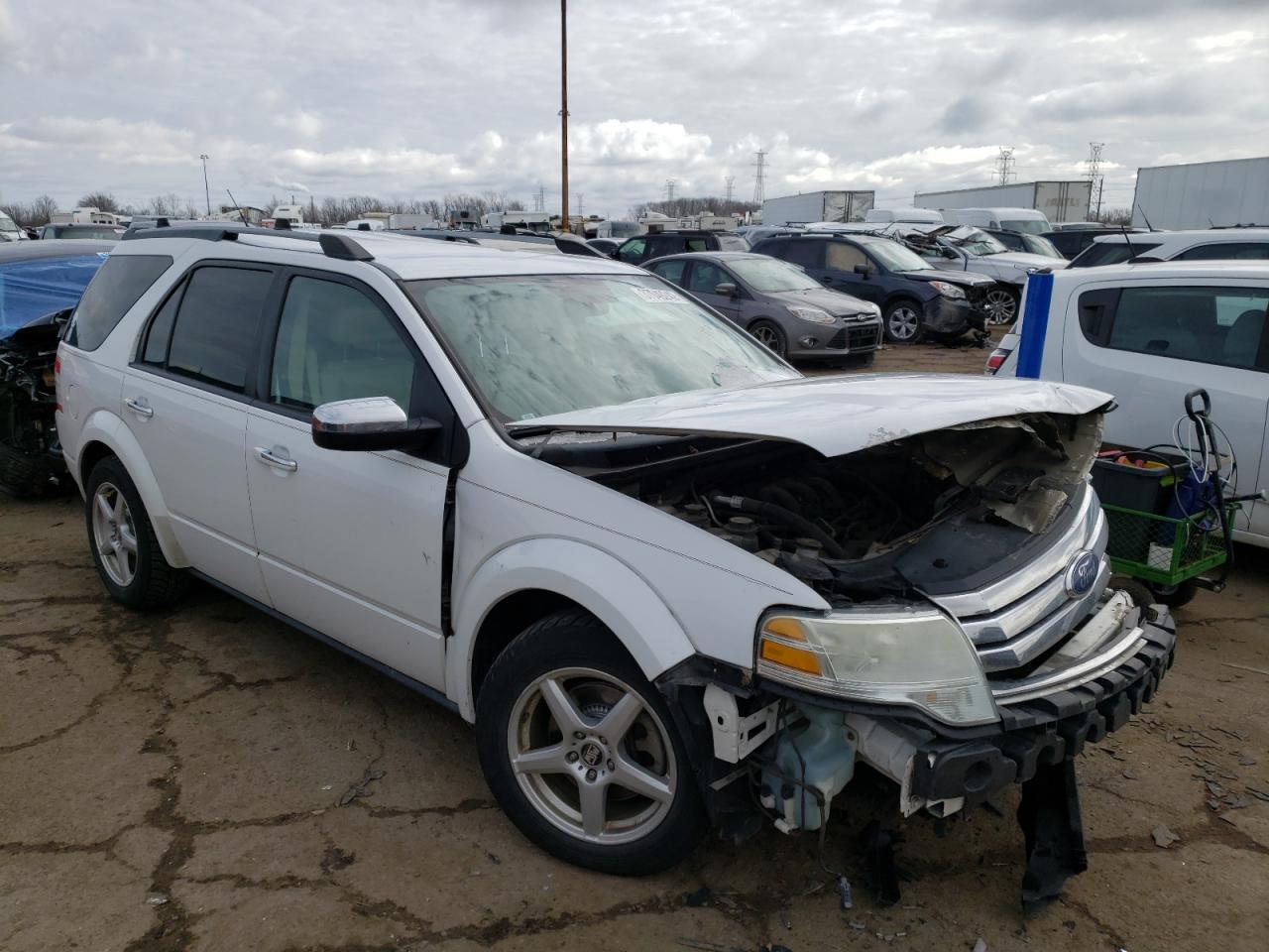 FORD TAURUS X L 2008 with VIN 1FMDK06W78GA02222 - Photo from auction