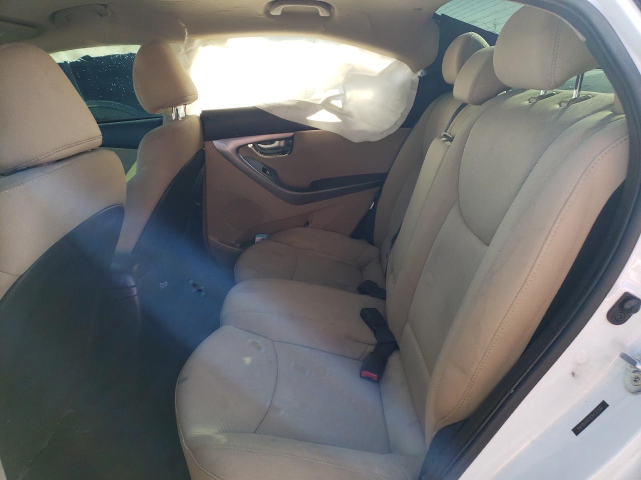 Photo 6 from auction – 2012 HYUNDAI ELANTRA GL with VIN 5NPDH4AEXCH131200