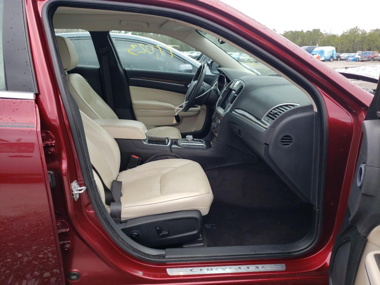 Photo 5 from auction – 2018 CHRYSLER 300 LIMITE with VIN 2C3CCAEG7JH120167