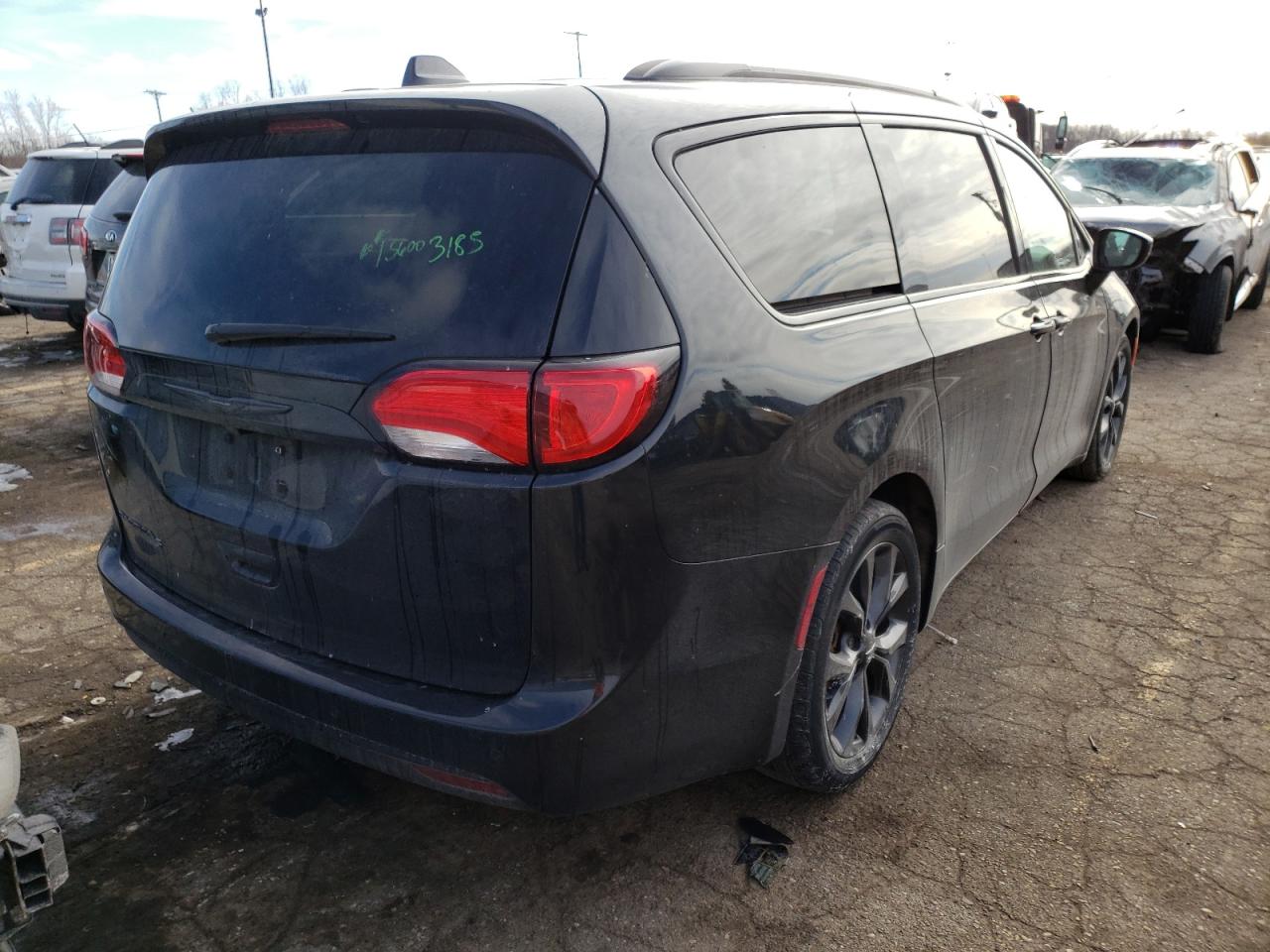 Photo 4 from auction – 2018 CHRYSLER PACIFICA T with VIN 2C4RC1EG6JR261621