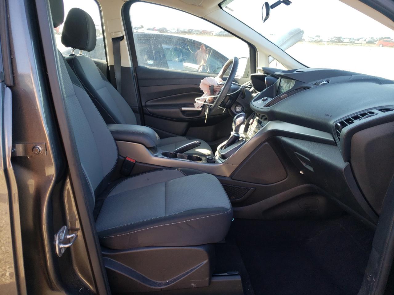 Photo 5 from auction – 2017 FORD C-MAX SE with VIN 1FADP5AU5HL109579