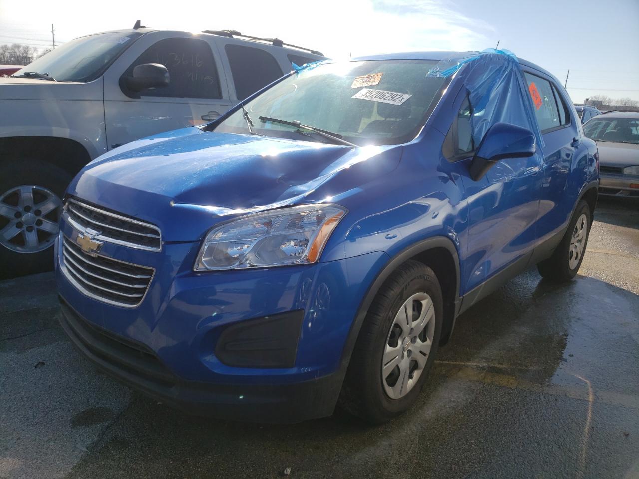 Photo 2 from auction – 2016 CHEVROLET TRAX LS with VIN KL7CJKSB9GB721031