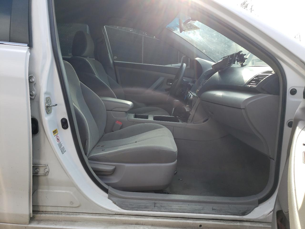 Photo 5 from auction – 2009 TOYOTA CAMRY with VIN 4T4BE46KX9R058053