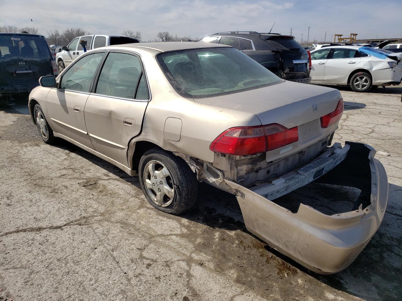 Photo 3 from auction – 2000 HONDA ACCORD with VIN 1HGCG5654YA016623
