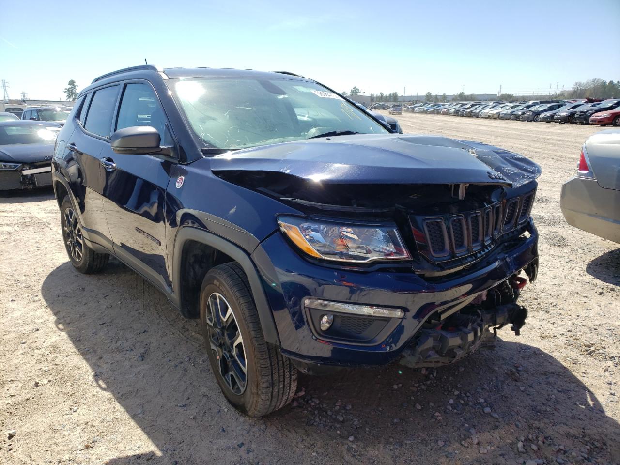 JEEP COMPASS TR 2019 with VIN 3C4NJDDB8KT817146 - Photo from auction