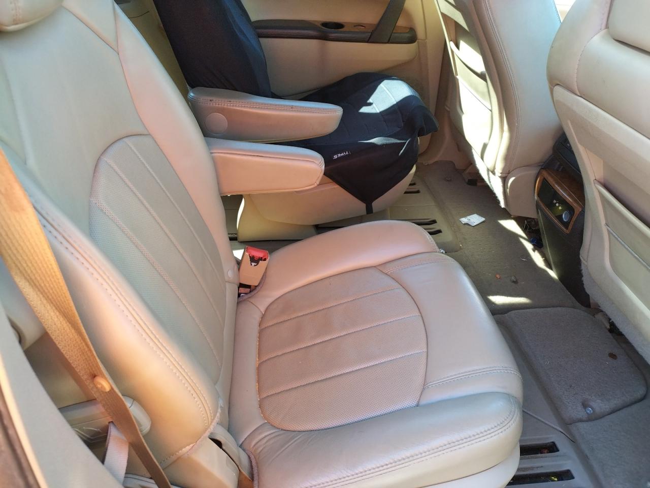 Photo 6 from auction – 2009 BUICK ENCLAVE CX with VIN 5GAEV23D19J165758