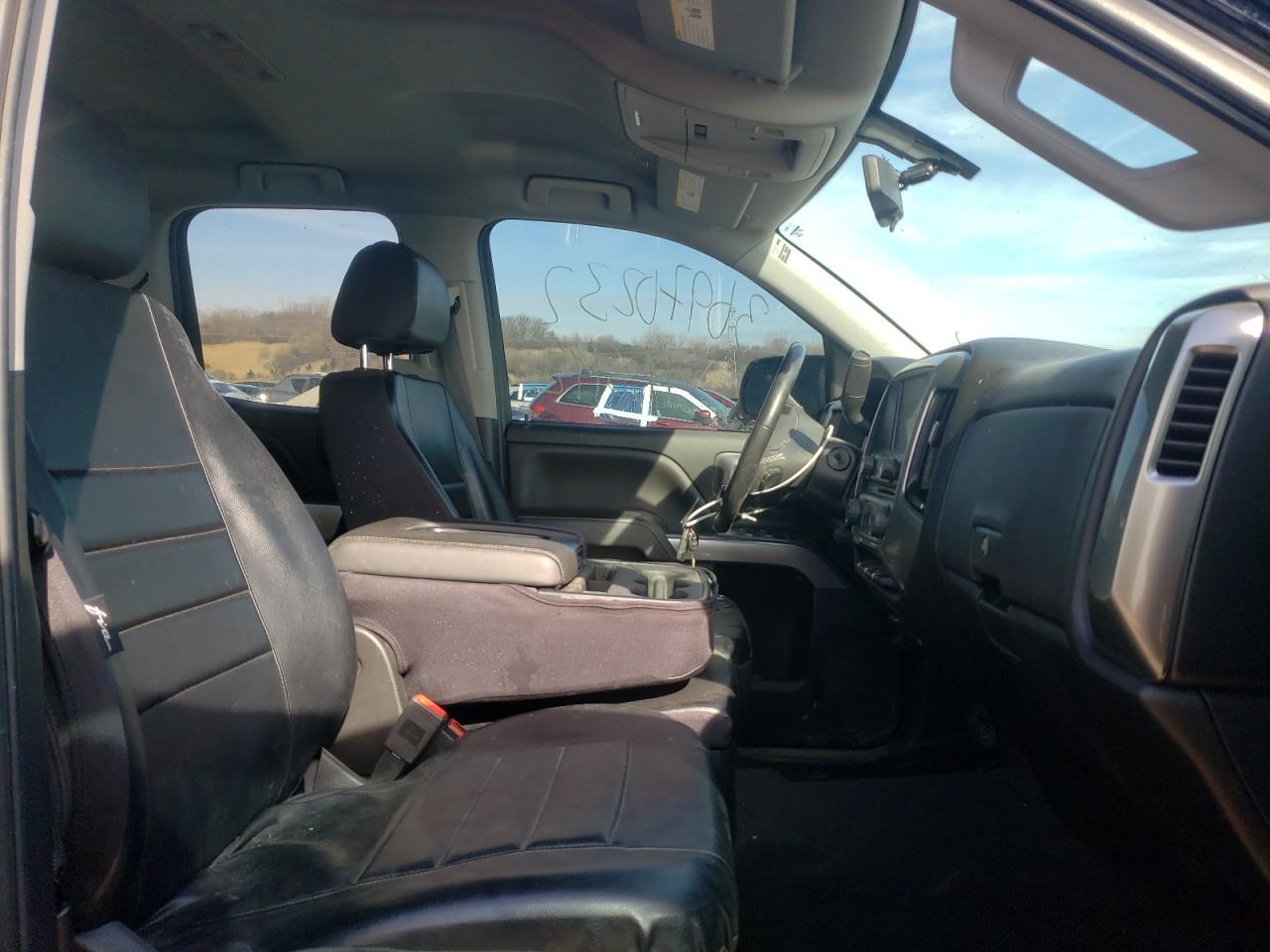 Photo 5 from auction – 2018 CHEVROLET SILVERADO with VIN 1GCVKRECXJZ322410