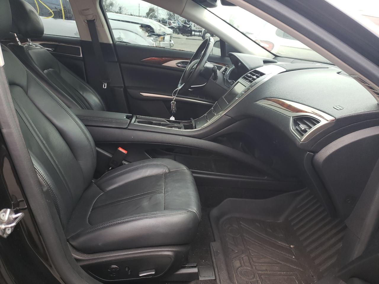 Photo 5 from auction – 2015 LINCOLN MKZ HYBRID with VIN 3LN6L2LU2FR625354