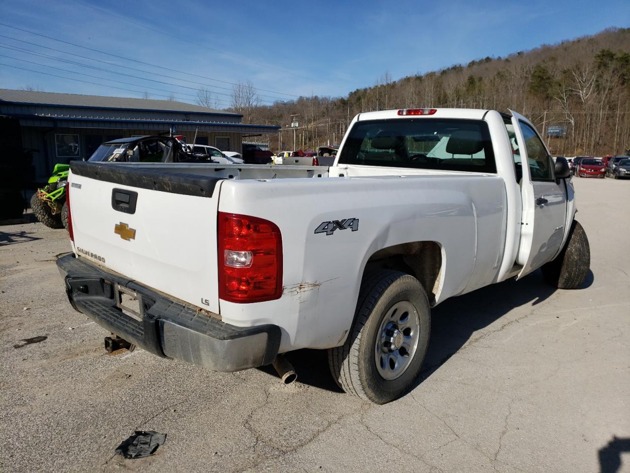 Photo 4 from auction – 2013 CHEVROLET SILVERADO with VIN 1GCNKPE06DZ146938