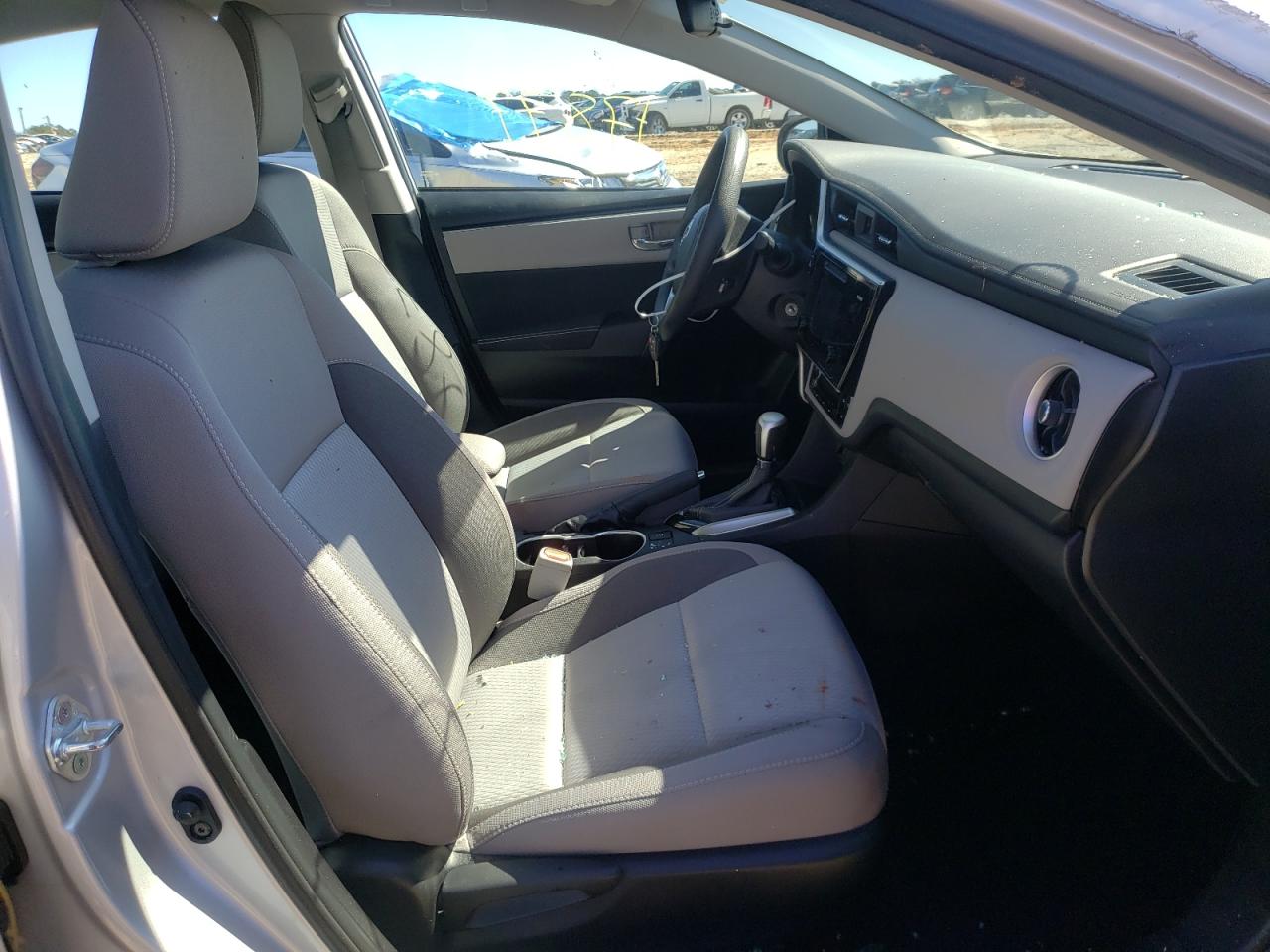 Photo 5 from auction – 2017 TOYOTA COROLLA L with VIN 5YFBURHE7HP725856