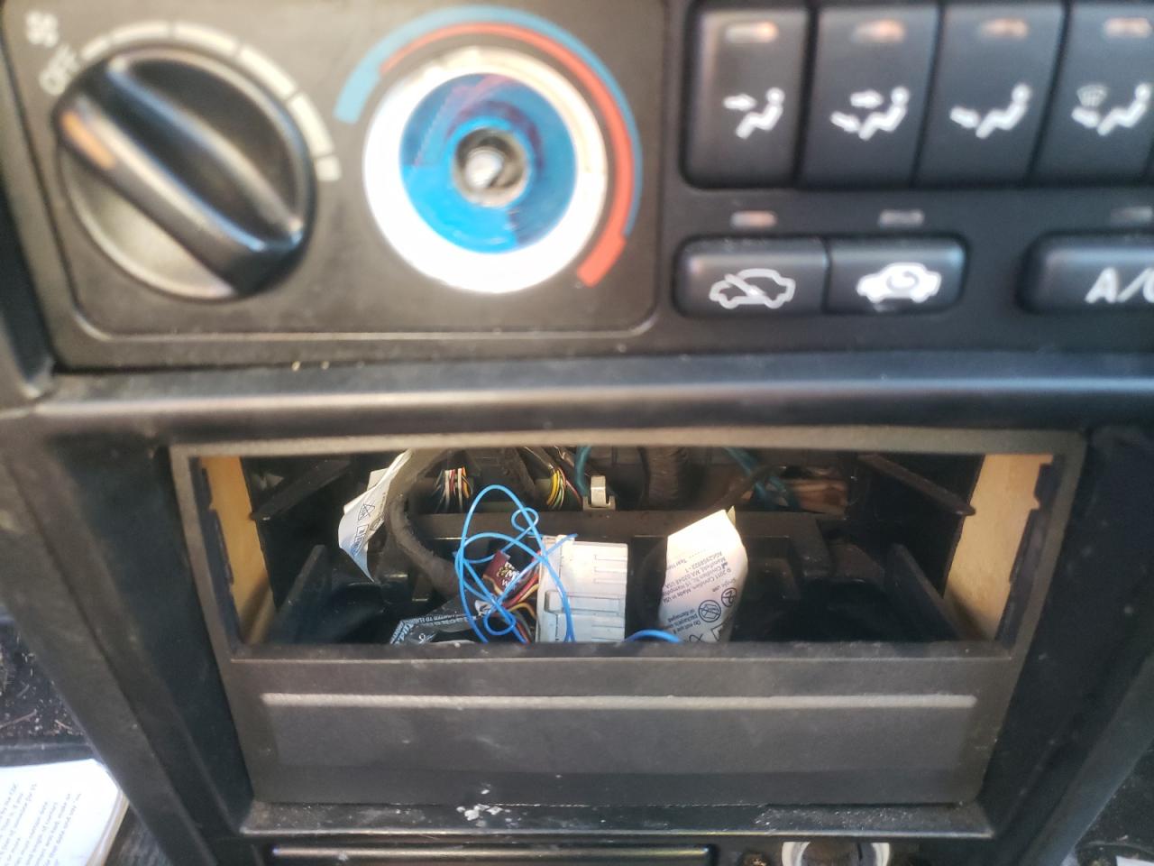 Photo 9 from auction – 1991 HONDA ACCORD SE with VIN JHMCB7683MC077090