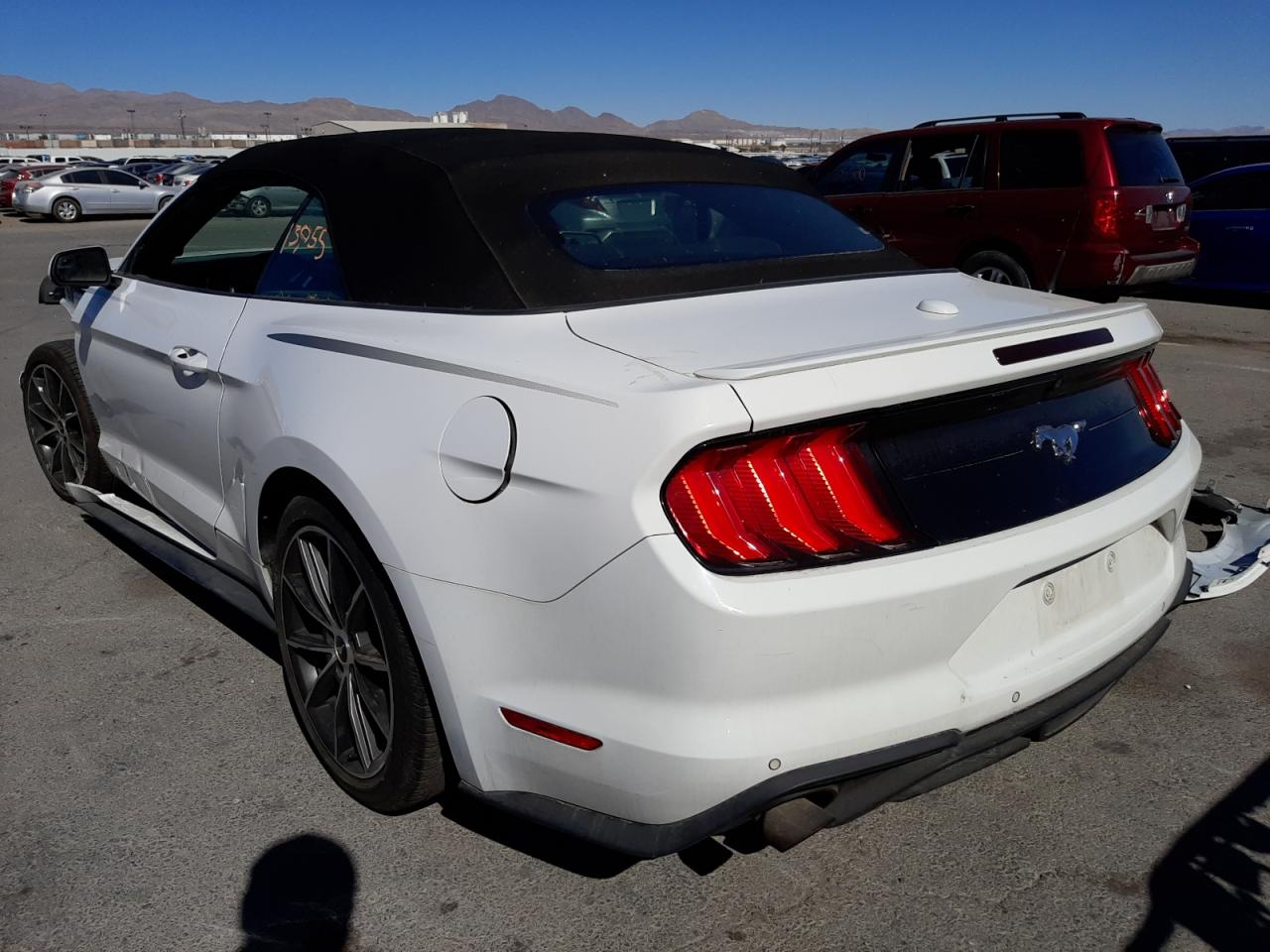 Photo 3 from auction – 2018 FORD MUSTANG with VIN 1FATP8UH8J5107900