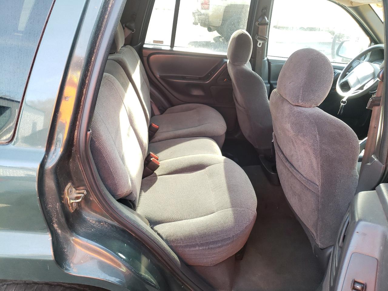 Photo 6 from auction – 2001 JEEP GRAND CHER with VIN 1J4GX48S41C583660