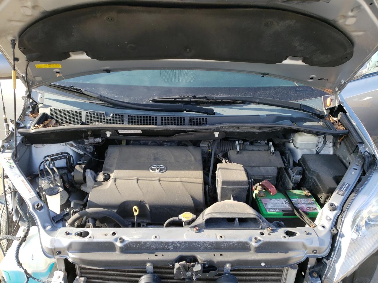 Photo 7 from auction – 2014 TOYOTA SIENNA LE with VIN 5TDKK3DC7ES425227