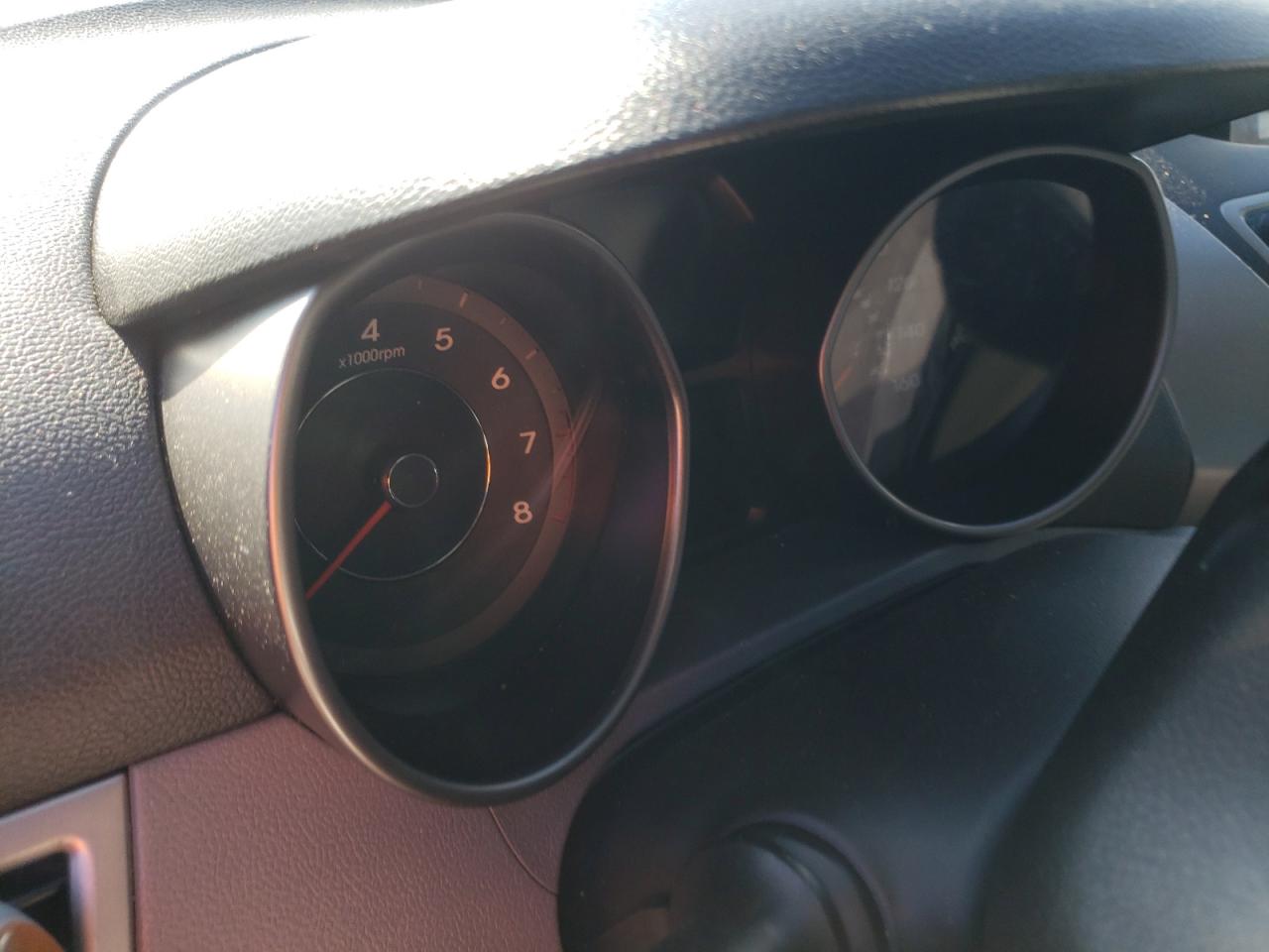 Photo 8 from auction – 2013 HYUNDAI ELANTRA GL with VIN 5NPDH4AE0DH417199