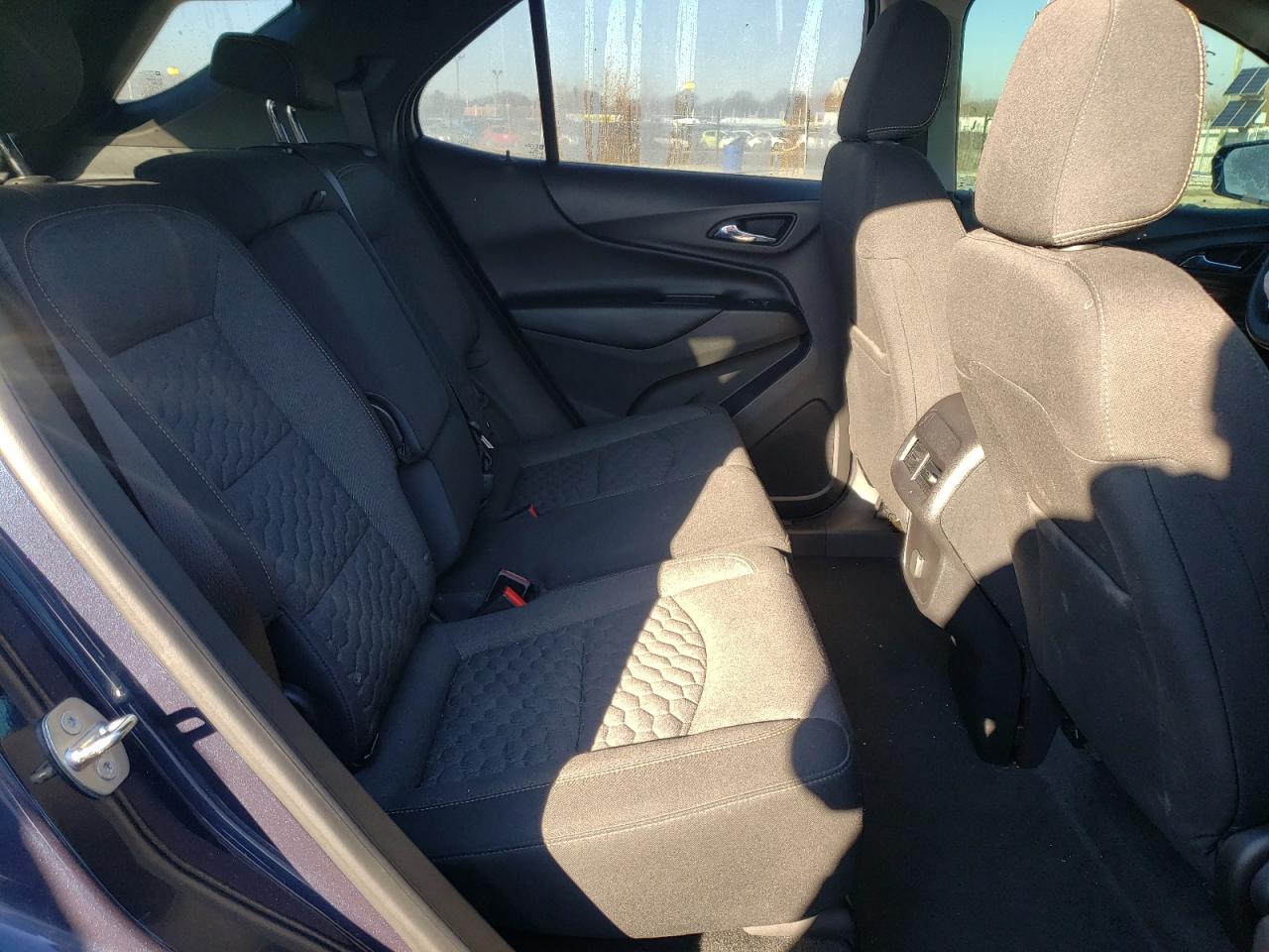 Photo 6 from auction – 2018 CHEVROLET EQUINOX LT with VIN 3GNAXJEV5JL330416