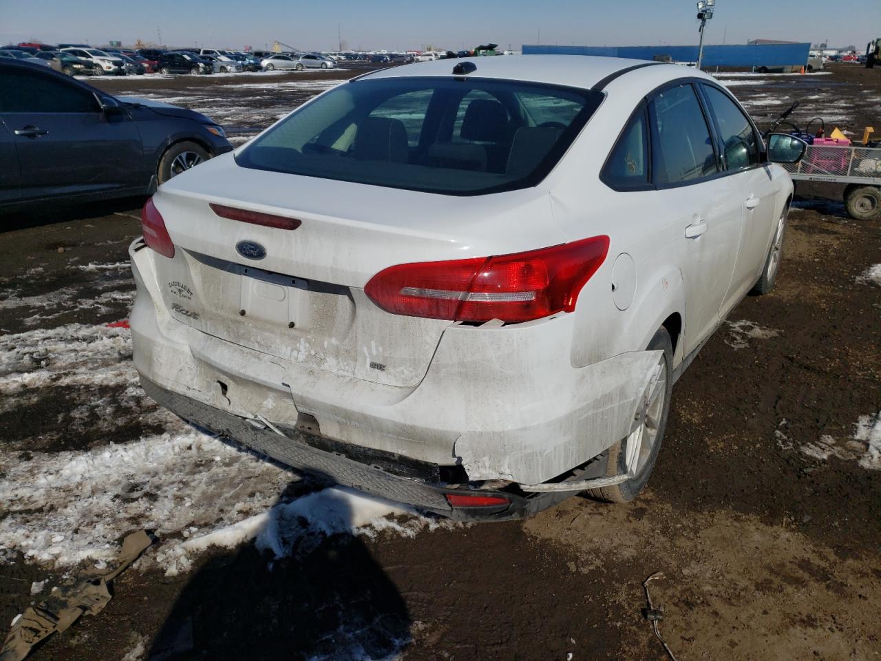 Photo 4 from auction – 2015 FORD FOCUS SE with VIN 1FADP3F25FL243047