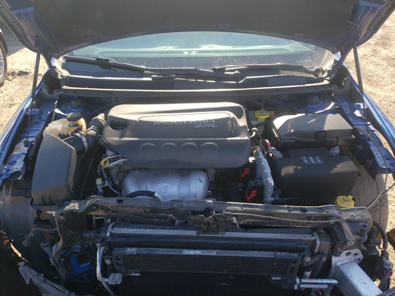 Photo 7 from auction – 2015 CHRYSLER 200 LIMITE with VIN 1C3CCCAB0FN632485