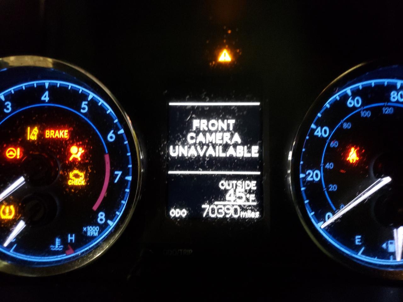 Photo 8 from auction – 2018 TOYOTA COROLLA L with VIN 5YFBURHE3JP744961