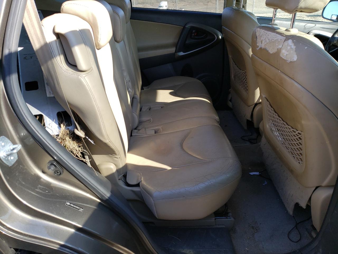 Photo 6 from auction – 2010 TOYOTA RAV4 LIMIT with VIN JTMDK4DV0AD017464