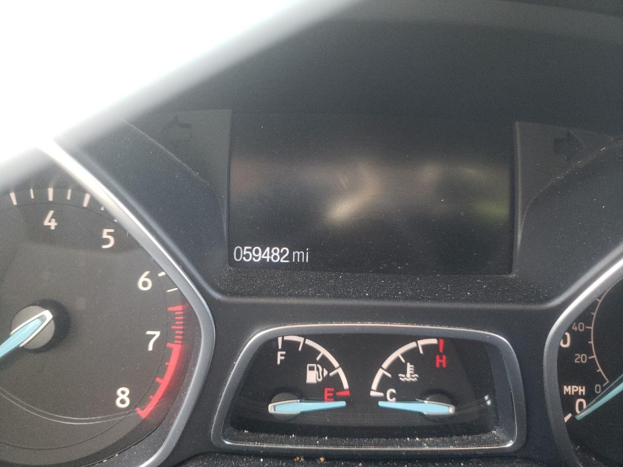 Photo 8 from auction – 2017 FORD ESCAPE SE with VIN 1FMCU0GD9HUA07877